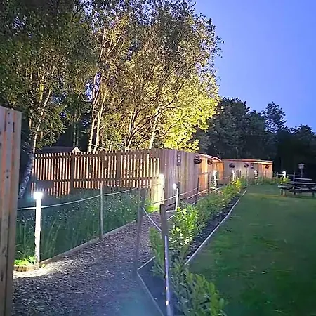 The Forest Pod - Wood Fired Hot Tub And Fire Pit Hotel